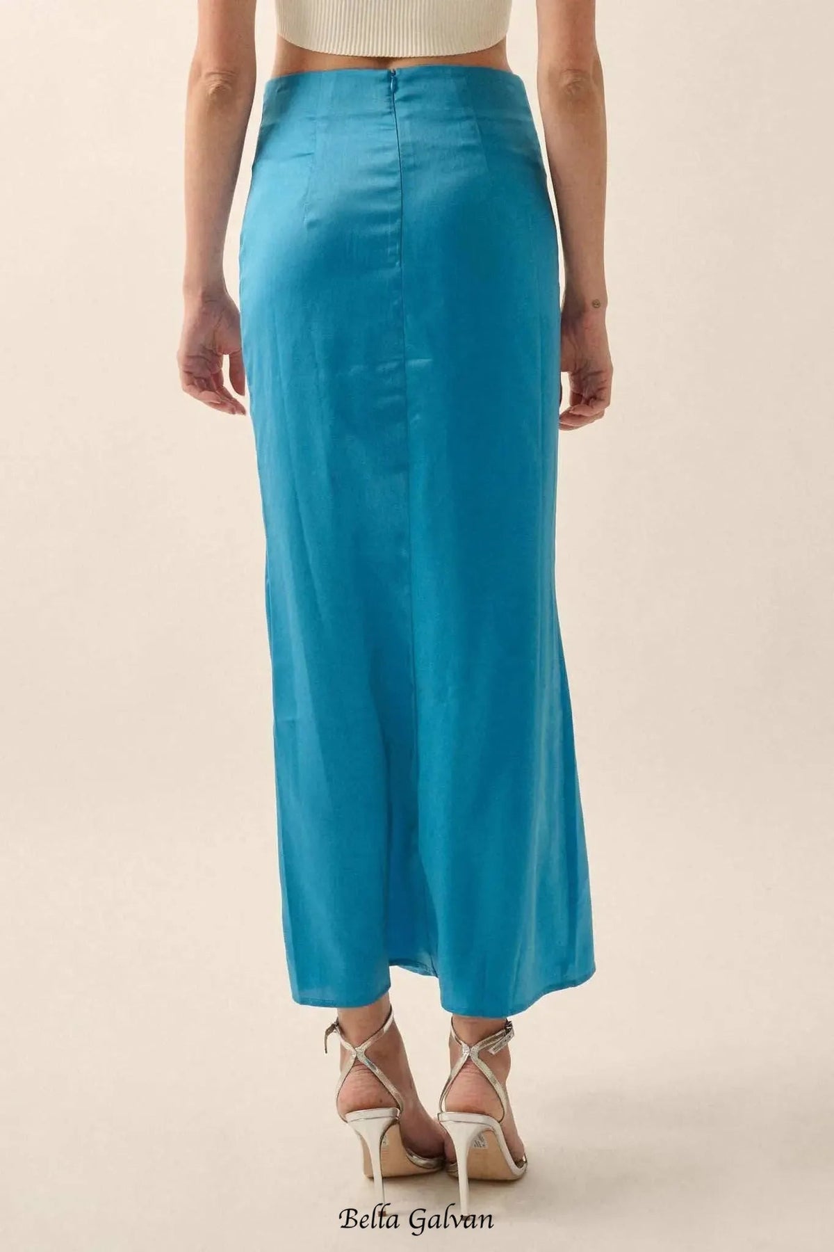 Curve Matte Satin Buttoned Maxi Skirt Flowering Girl
