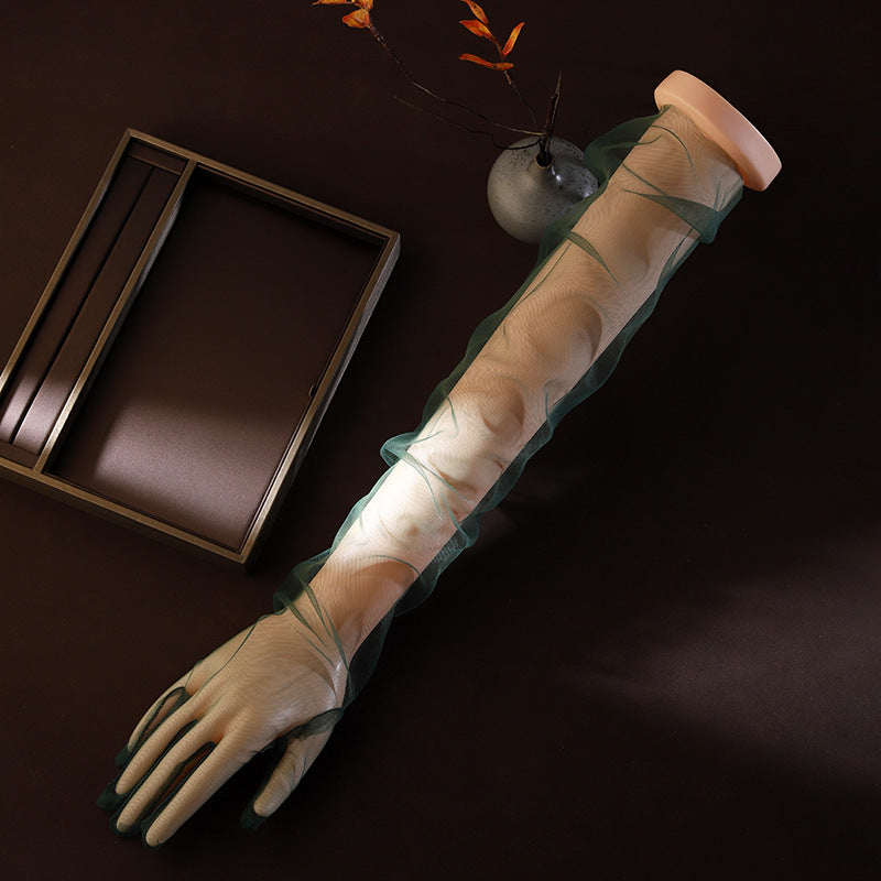 Green Mesh Gloves Flowering Girl