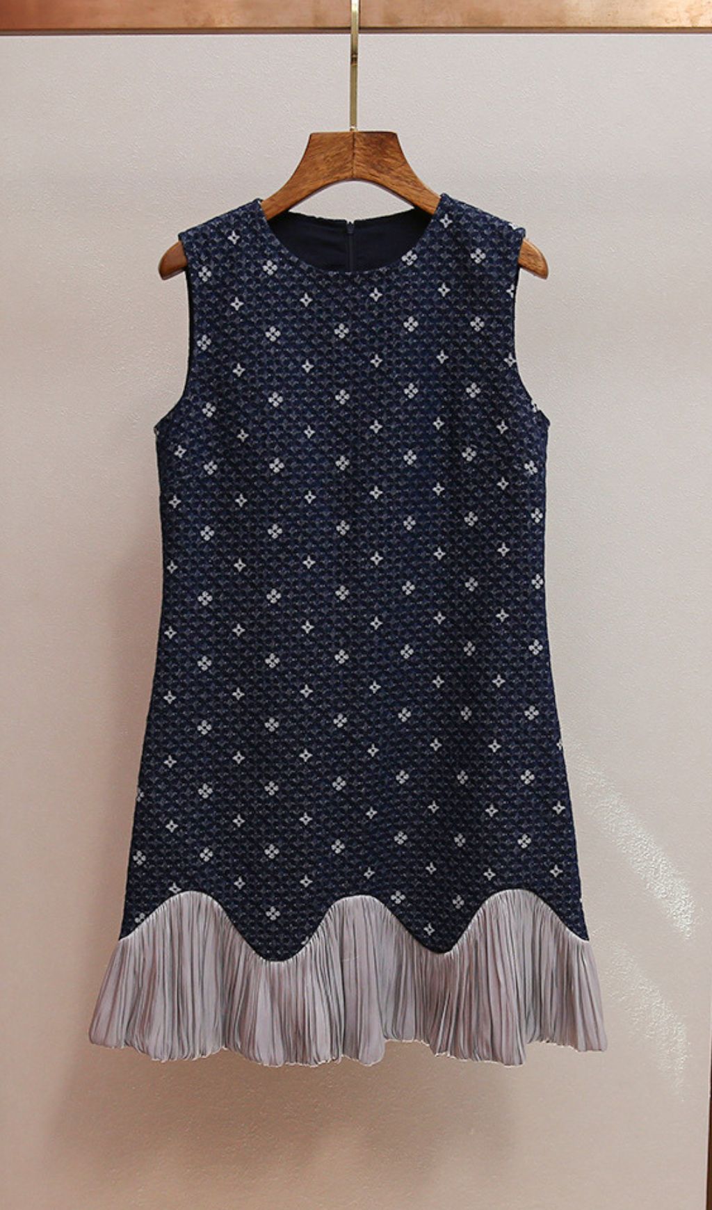 Hasika Sleeveless Mini Dress Flowering Girl