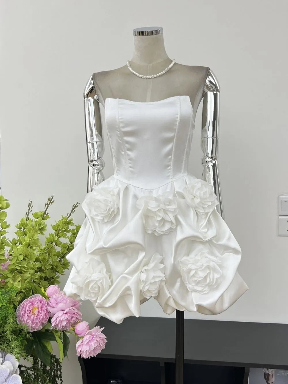 Alannis Floral-Appliqué Strapless Mini Dress Flowering Girl