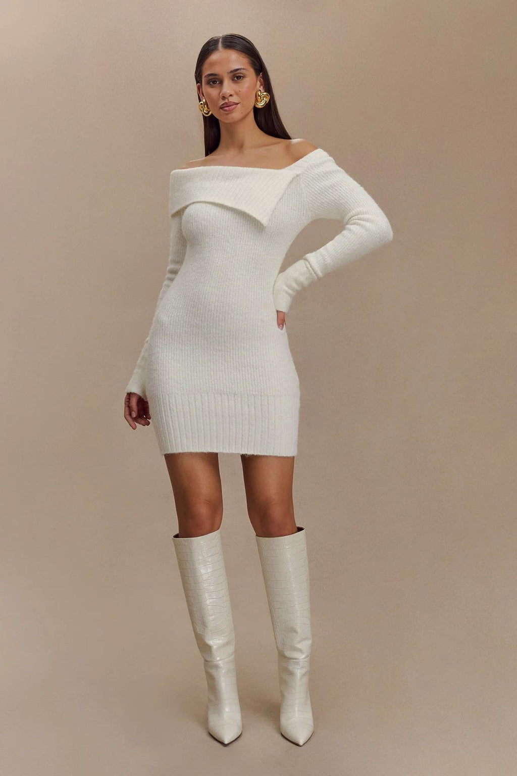 White Off-The-Shoulder Long-Sleeved Knitted Dress Flowering Girl