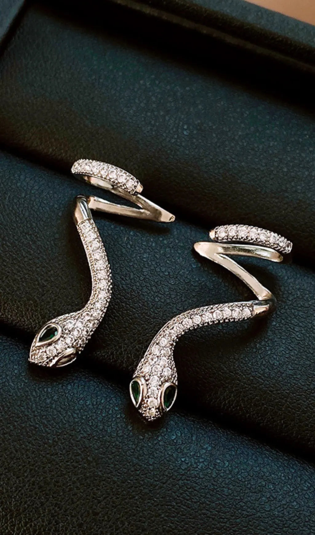 Doc Snake Earrings Flowering Girl