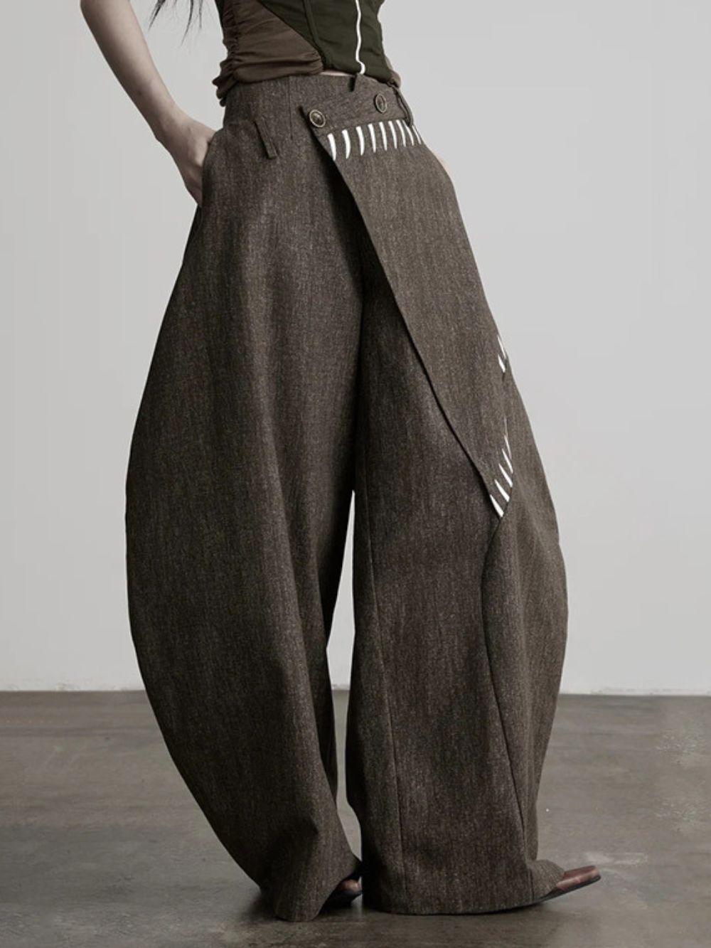 Mollie Curved Pants