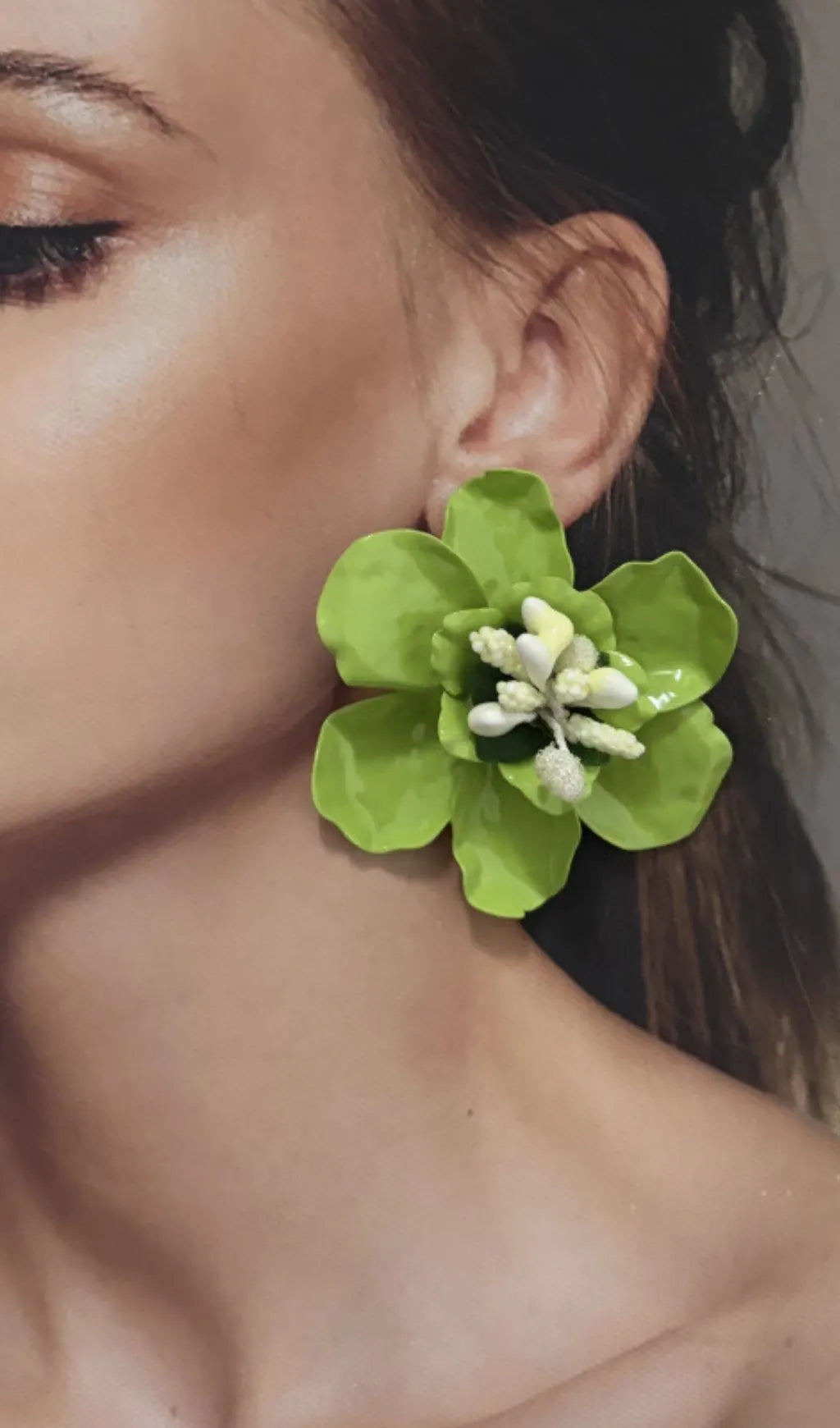 Katey Flower Earrings Flowering Girl