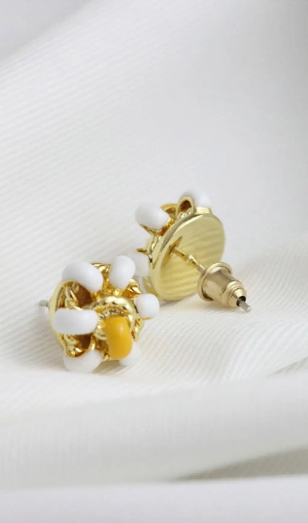 18K Gold Enamel Flower Ear Studs - White Flowering Girl