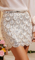 Daelorin Wave Sequin Skirt In Apricot Flowering Girl