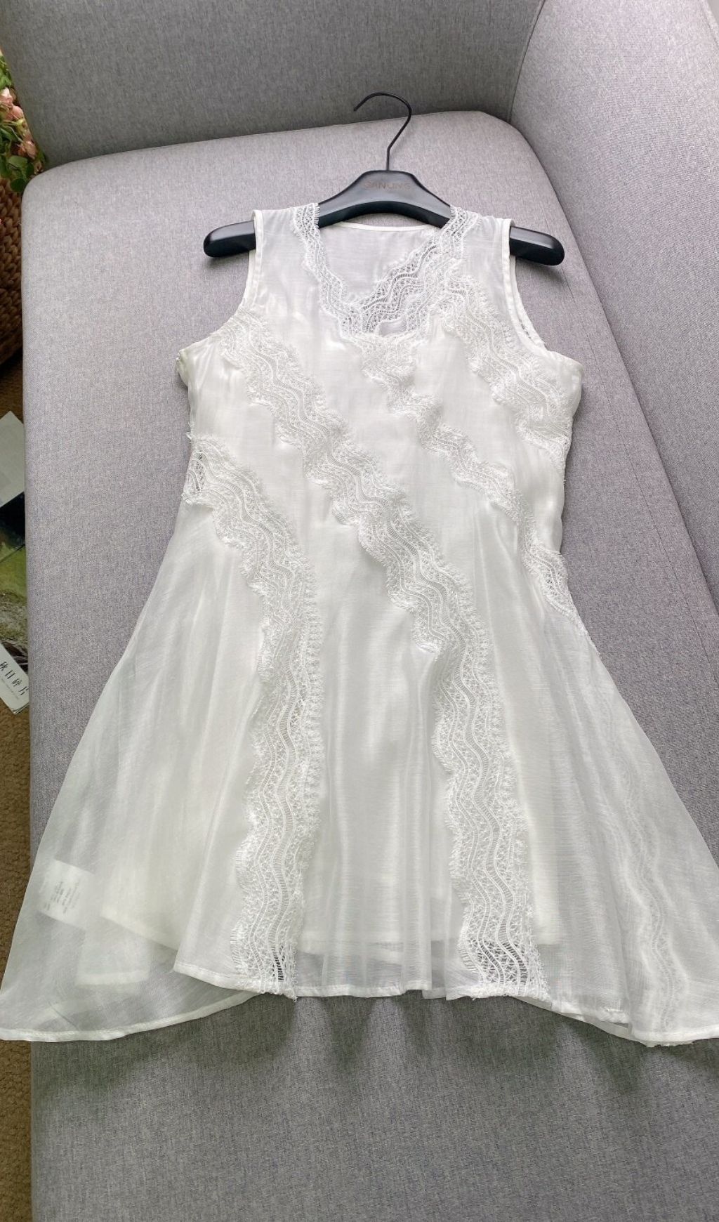 Short Trimmed Dress Flowering Girl