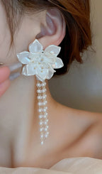 Fernanda White Flower Earrings Flowering Girl