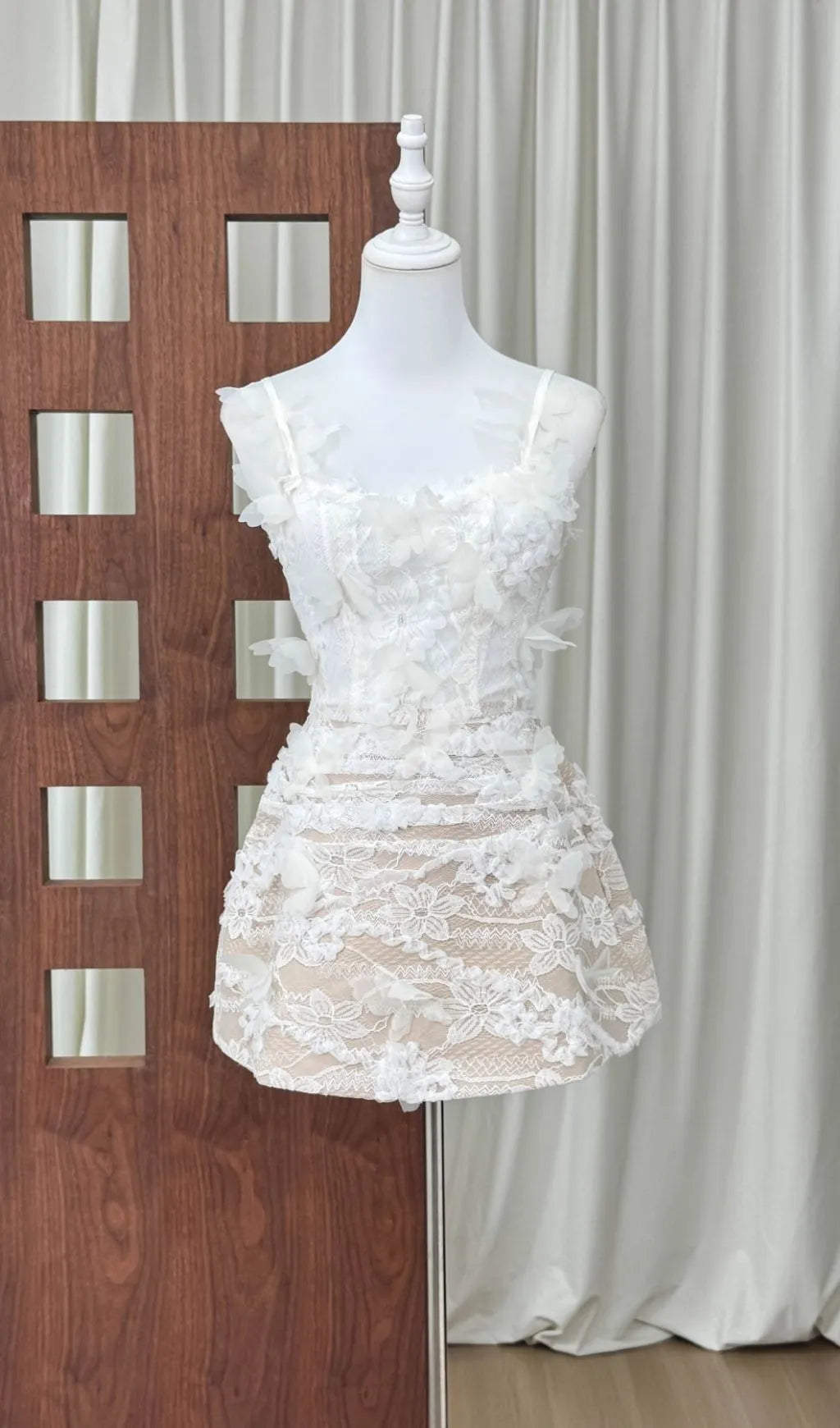 Lilias Lace Mini Dress Flowering Girl