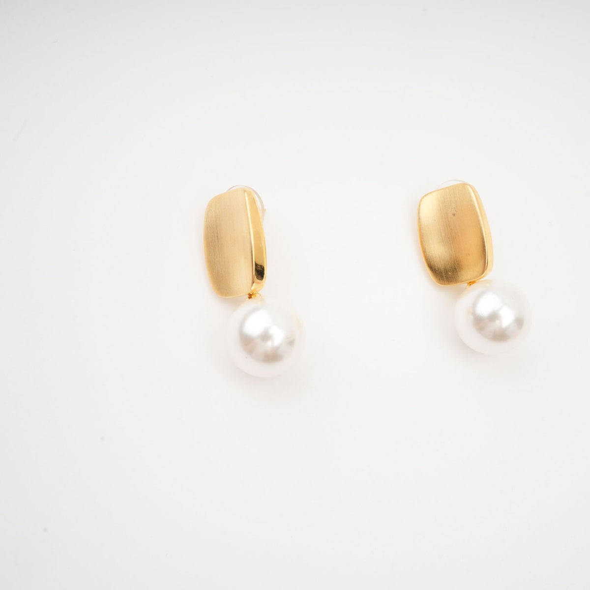 Pauline Faux-Pearl Earrings Flowering Girl