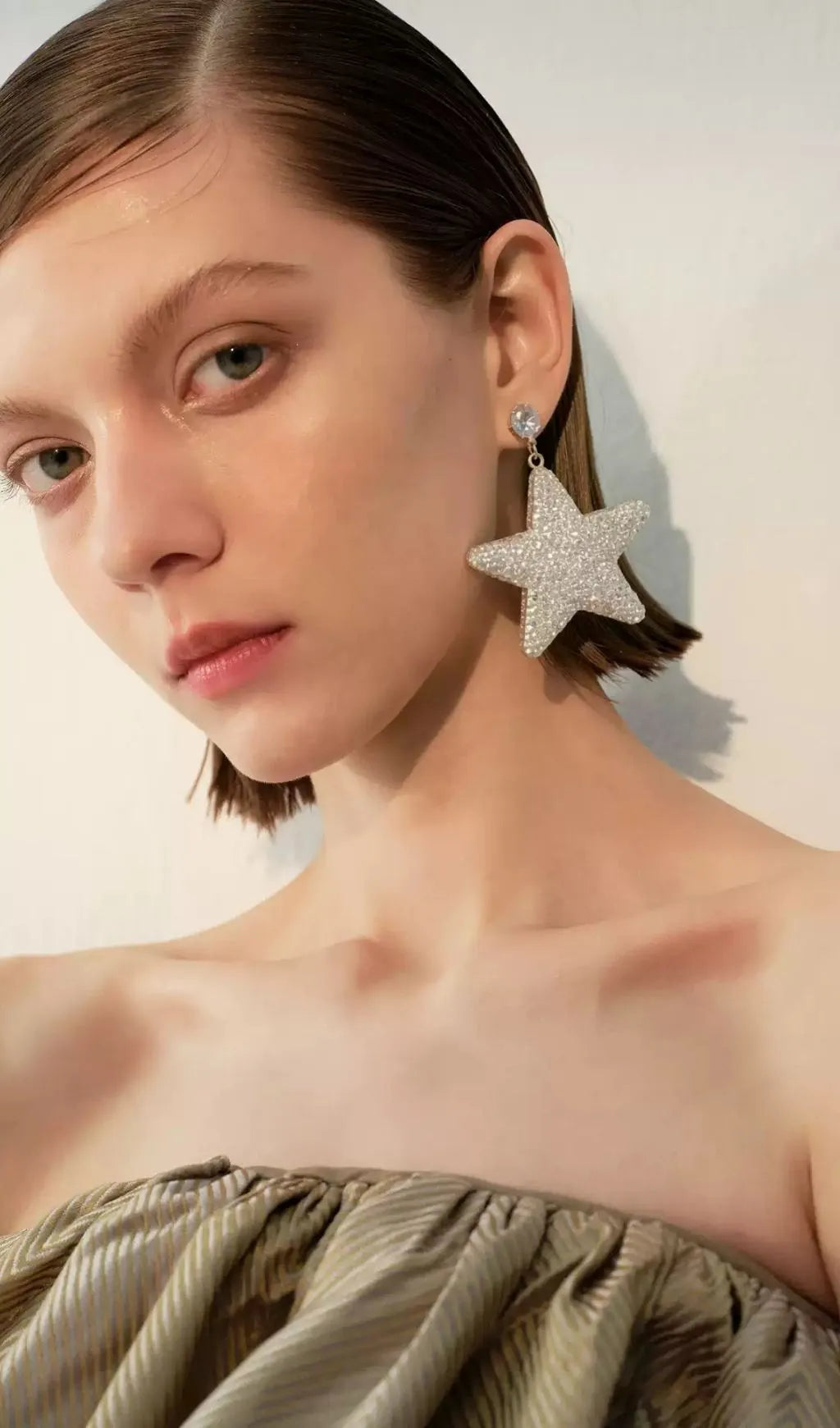 Leisha Diamante Star Earrings Flowering Girl
