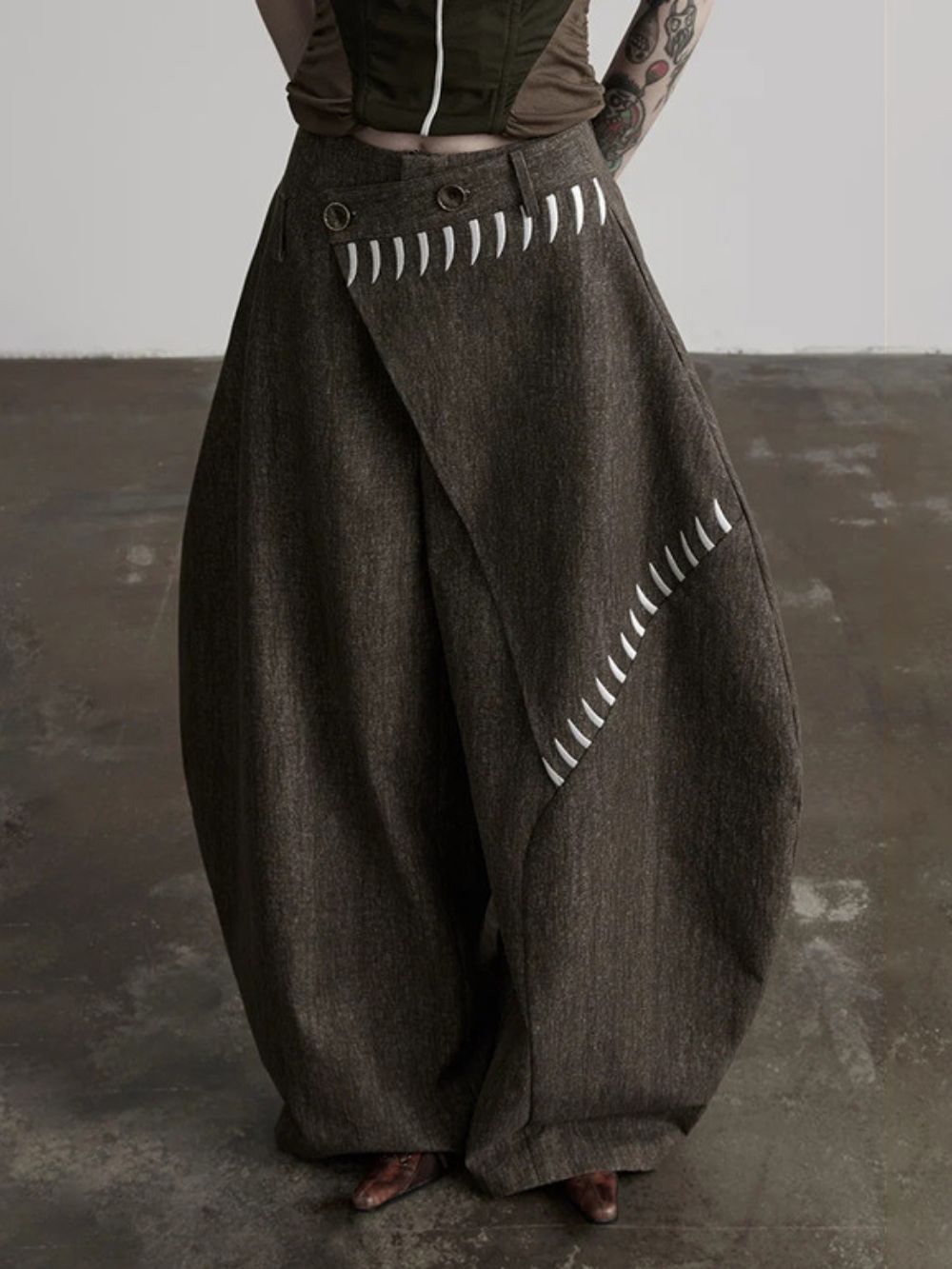 Mollie Curved Pants
