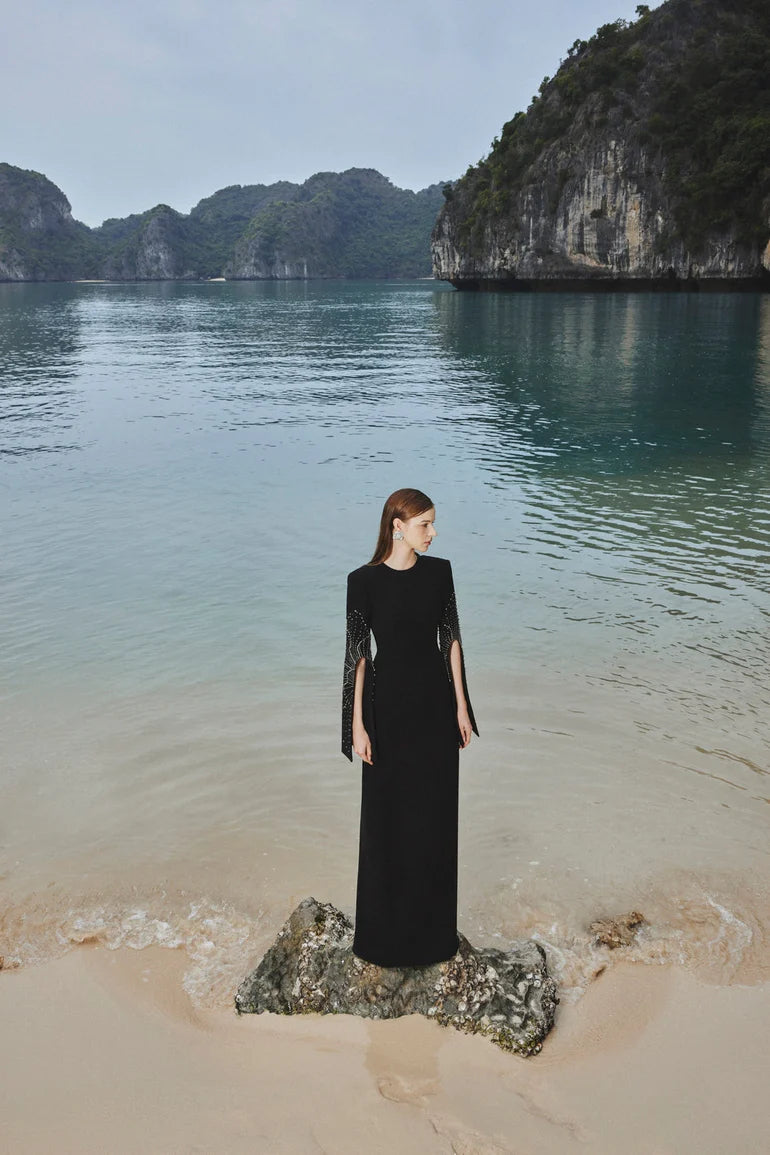 stephanie slit-sleeve bodycon maxi dress in black Flowering Girl