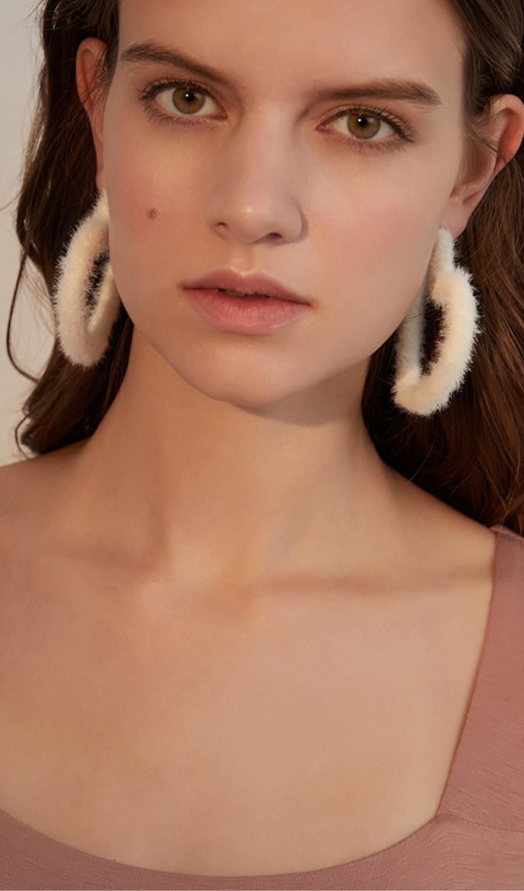 Armistead White Love-Shaped Plush Earrings Flowering Girl