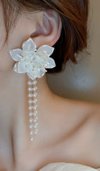 Fernanda White Flower Earrings Flowering Girl