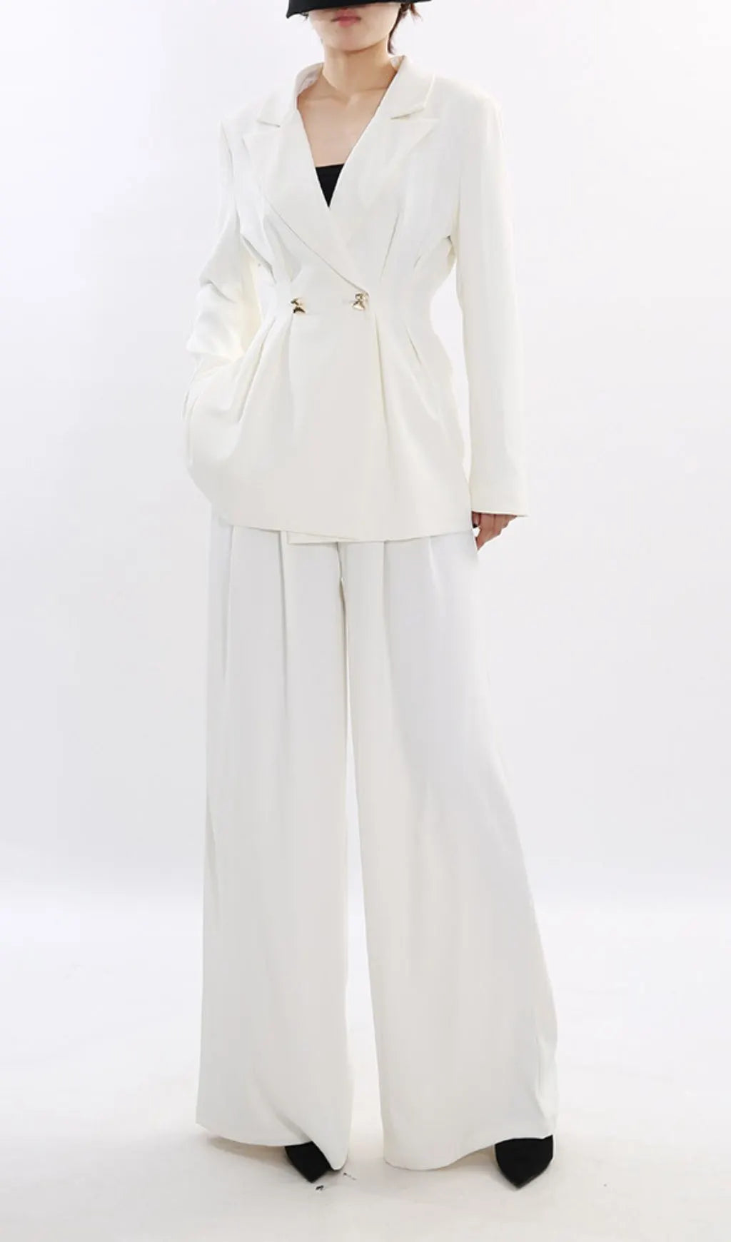 Janine White Blazer & Trousers Set Flowering Girl
