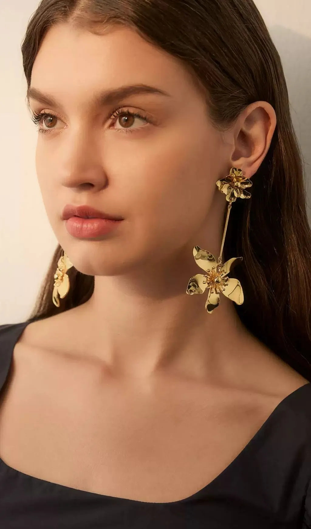 Lenci Gold Flower Earrings Flowering Girl