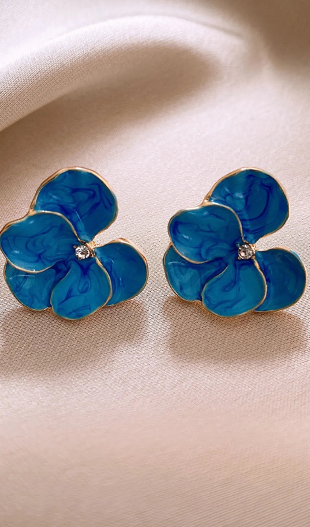 Derick Blue Flower Earrings Flowering Girl