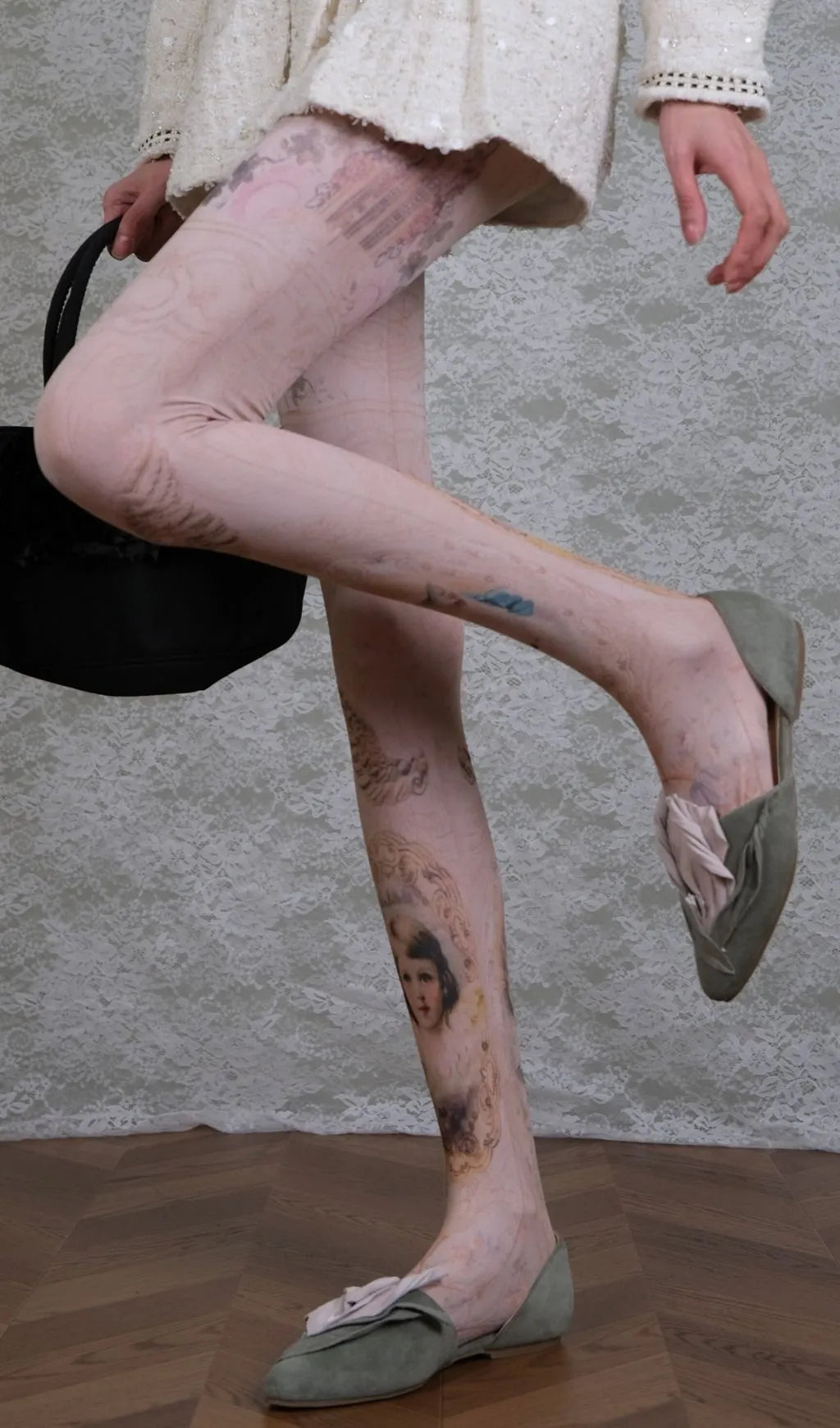 Angel Girl Painting Tights Flowering Girl
