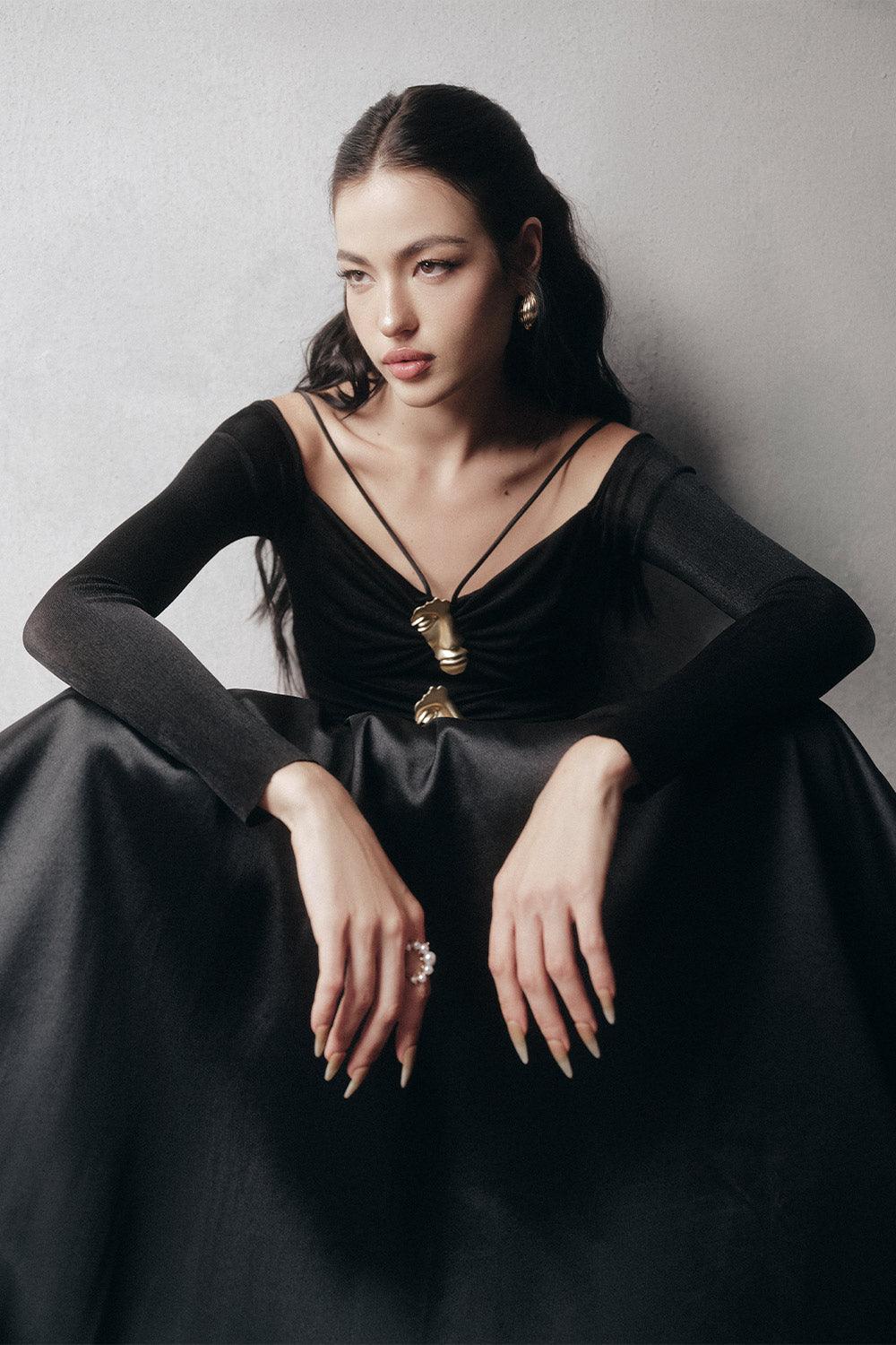 Black A-Line Cold Shoulder Sleeved Spandex Taffeta Maxi Dress Flowering Girl