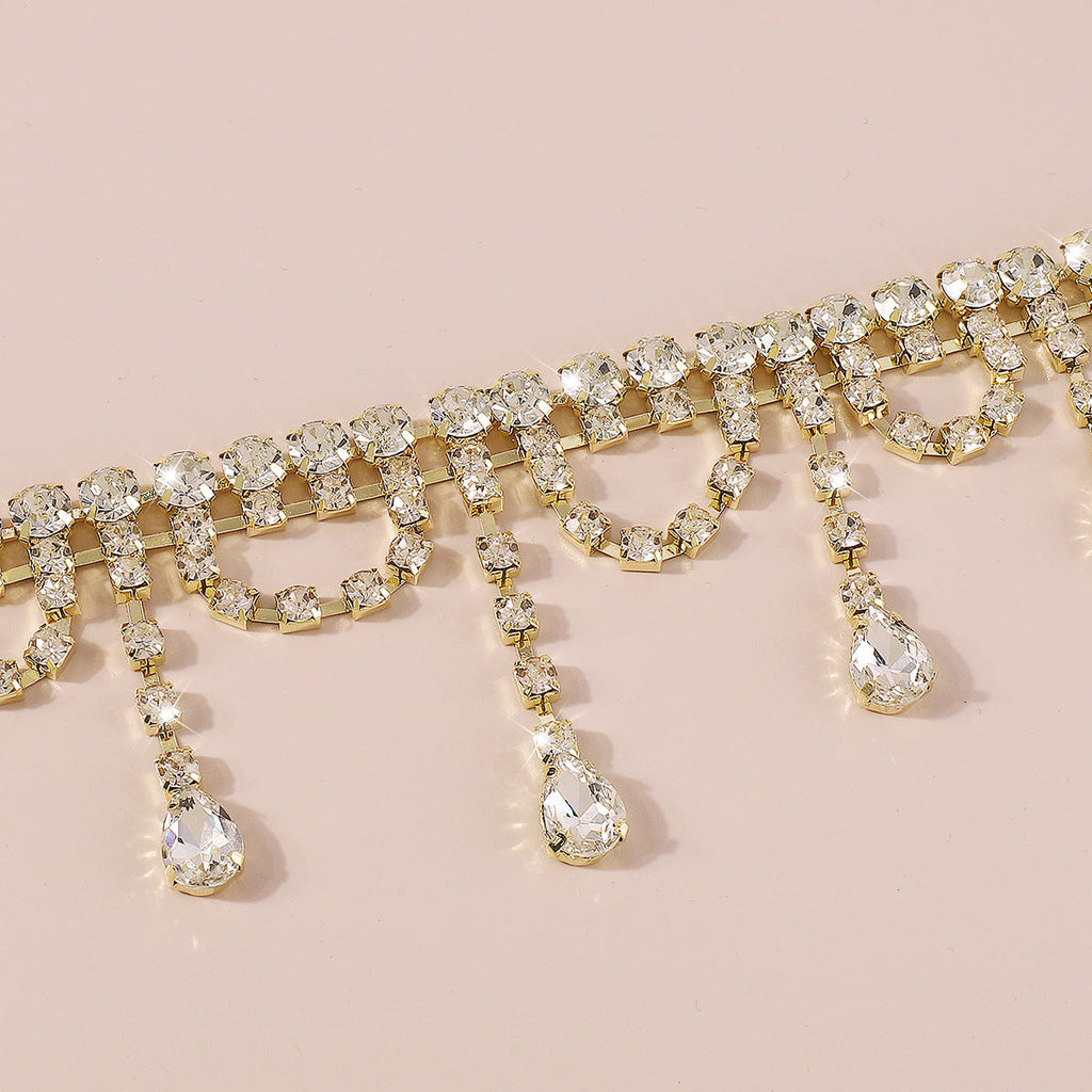 Gold Rhinestone Tassel Claw Chain Flowering Girl