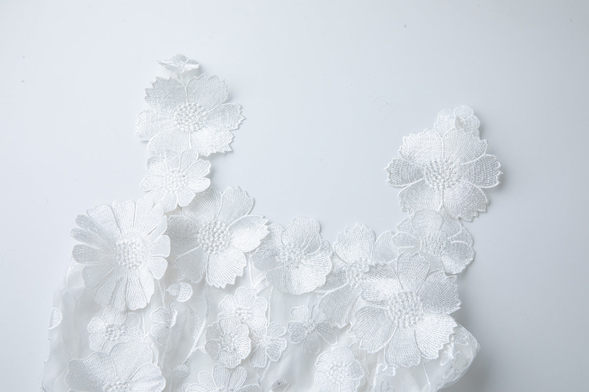 Georgia 3d Floral Lace Mini Dress In White Flowering Girl