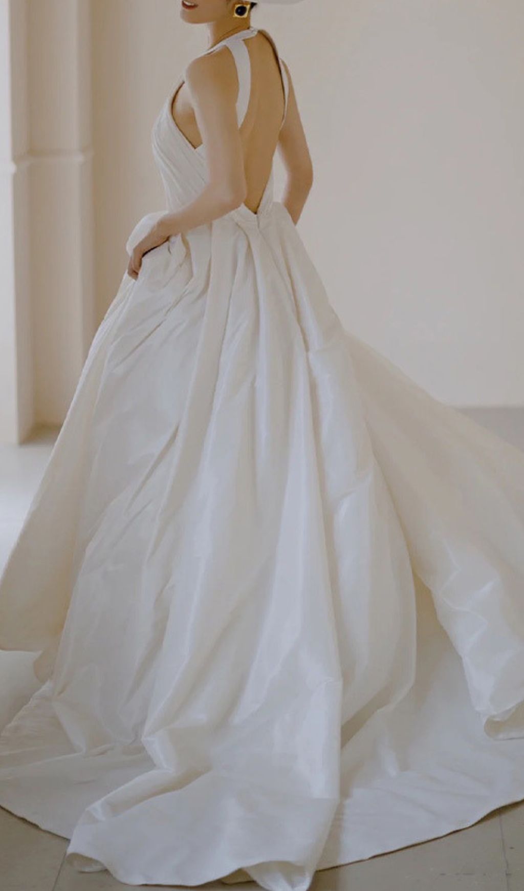 Jalia White Halter Backless Wedding Dress Flowering Girl