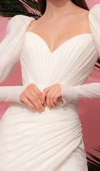 Pleated Buttock Dress In White Flowering Girl