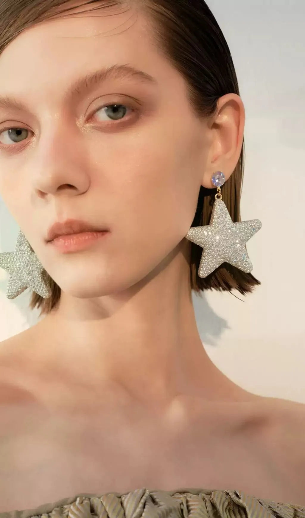 Leisha Diamante Star Earrings Flowering Girl