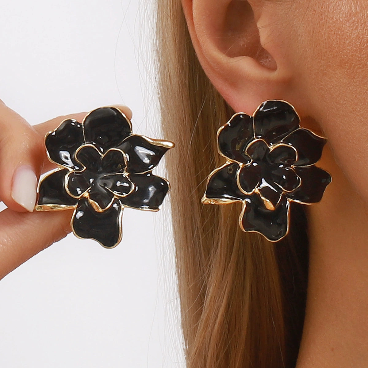 Julisha Flower Earrings Flowering Girl
