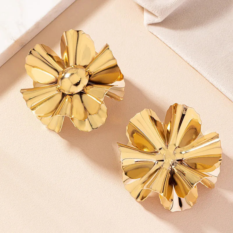 Ayane Metal Flower Earrings Flowering Girl