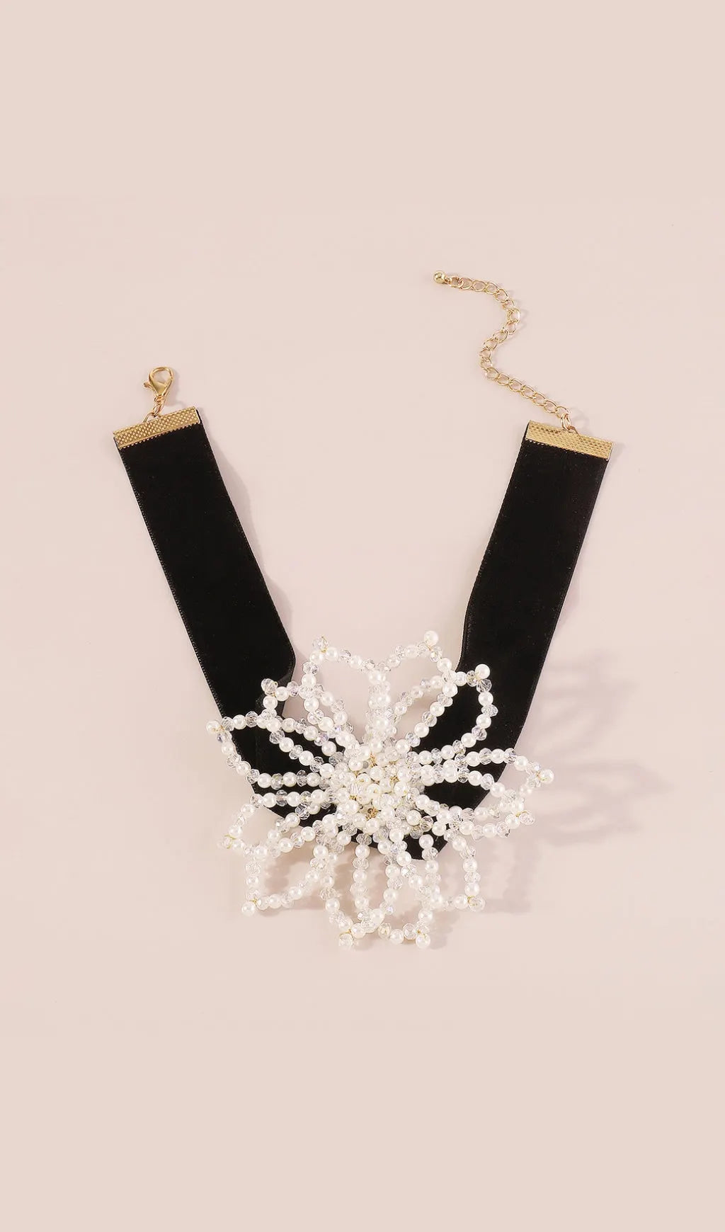 Exaggerated Pearl Floral Choker Flowering Girl