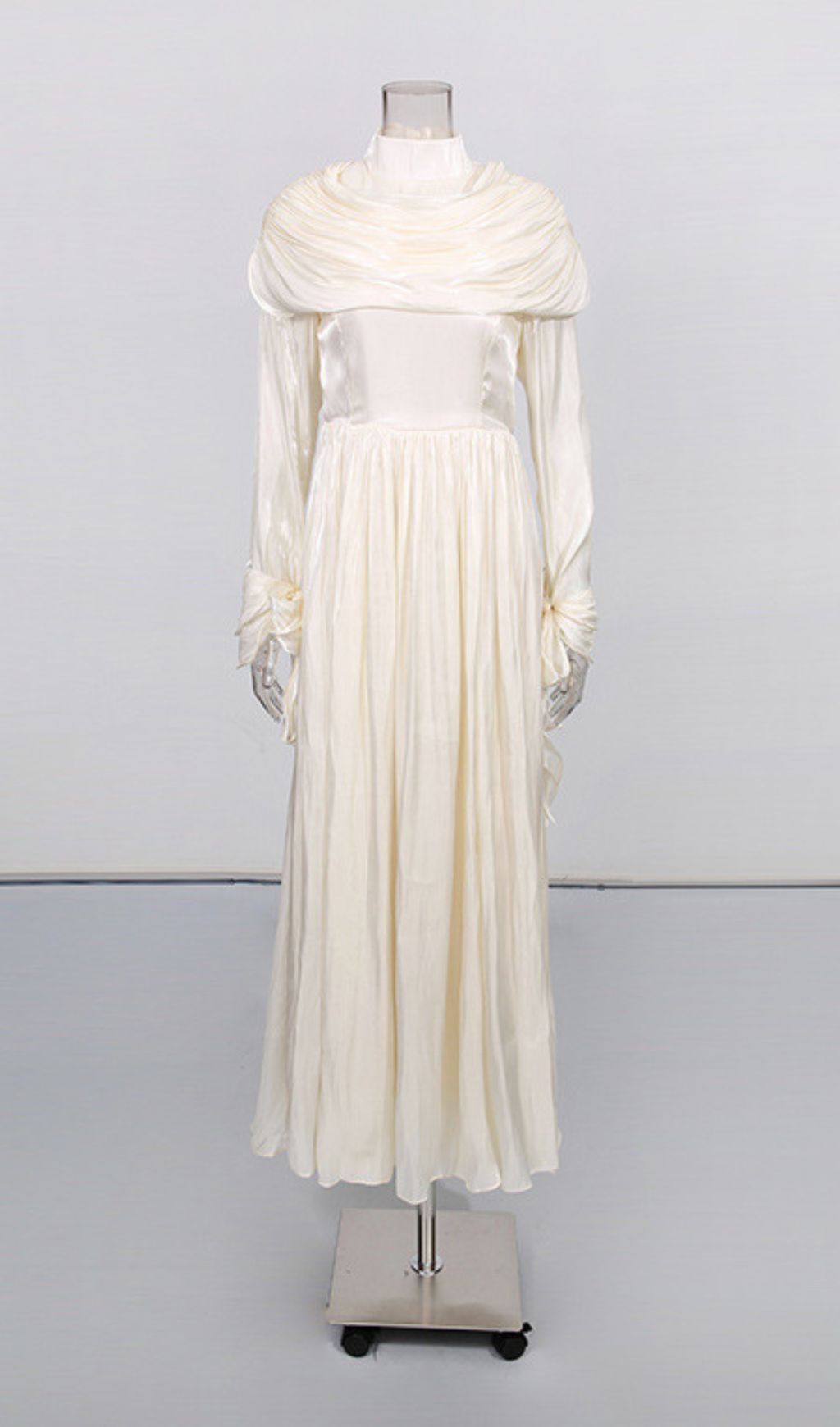 Iyla Ruched Long Sleeve Maxi Dress Flowering Girl