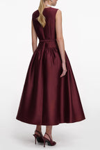 Jocelyn Sleeveless Maxi Dress In Burgundy Flowering Girl