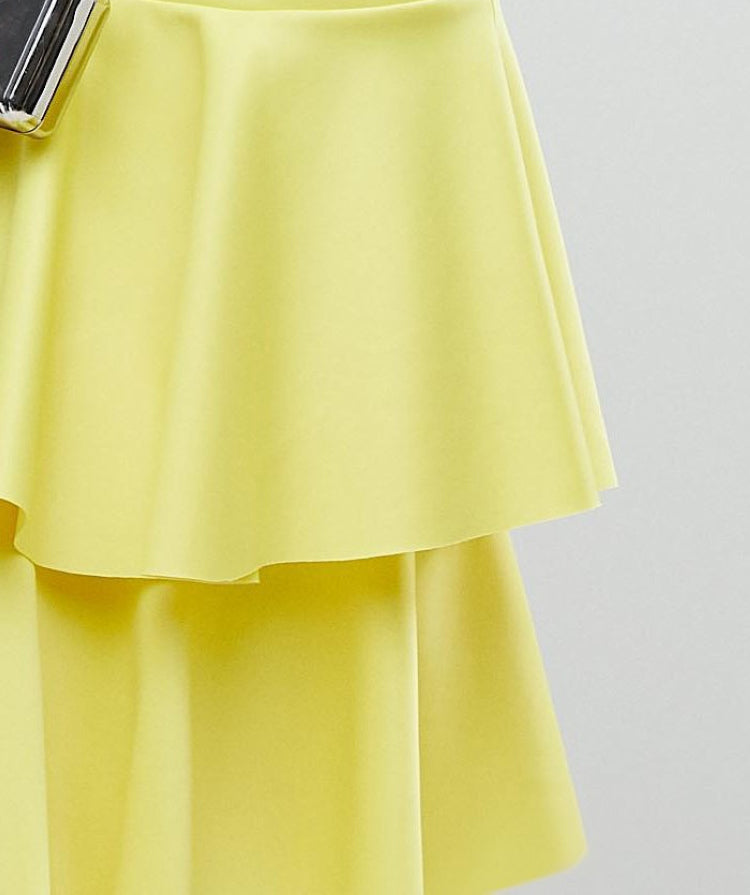 samantha layered off-shoulder midi dress in yellow Flowering Girl