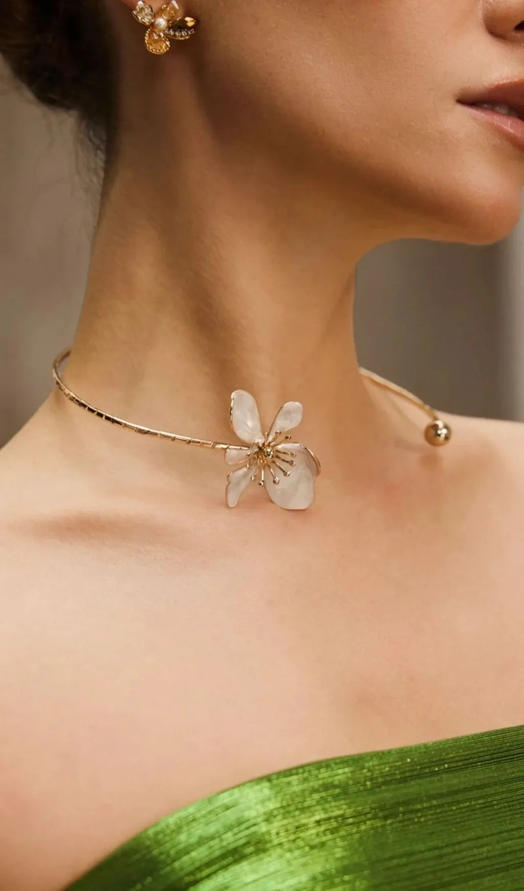 Durin Flower Torque Necklace Flowering Girl