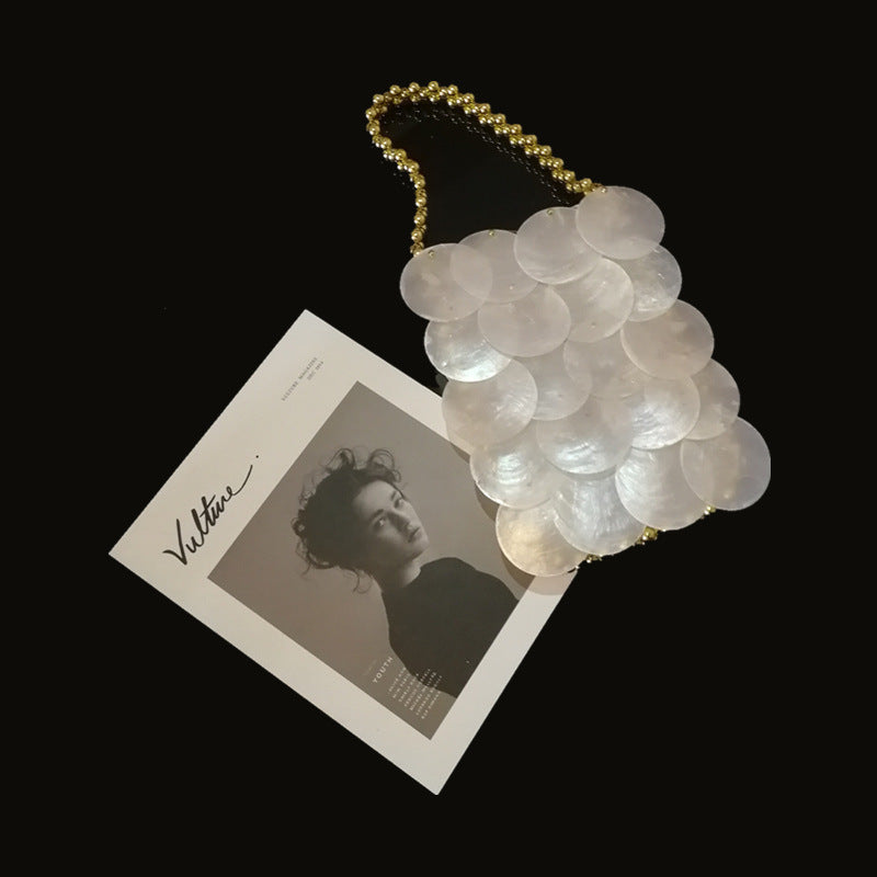 Circle Shell Metal Chain Clutch Flowering Girl