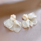 Dreama Flower Earrings Flowering Girl