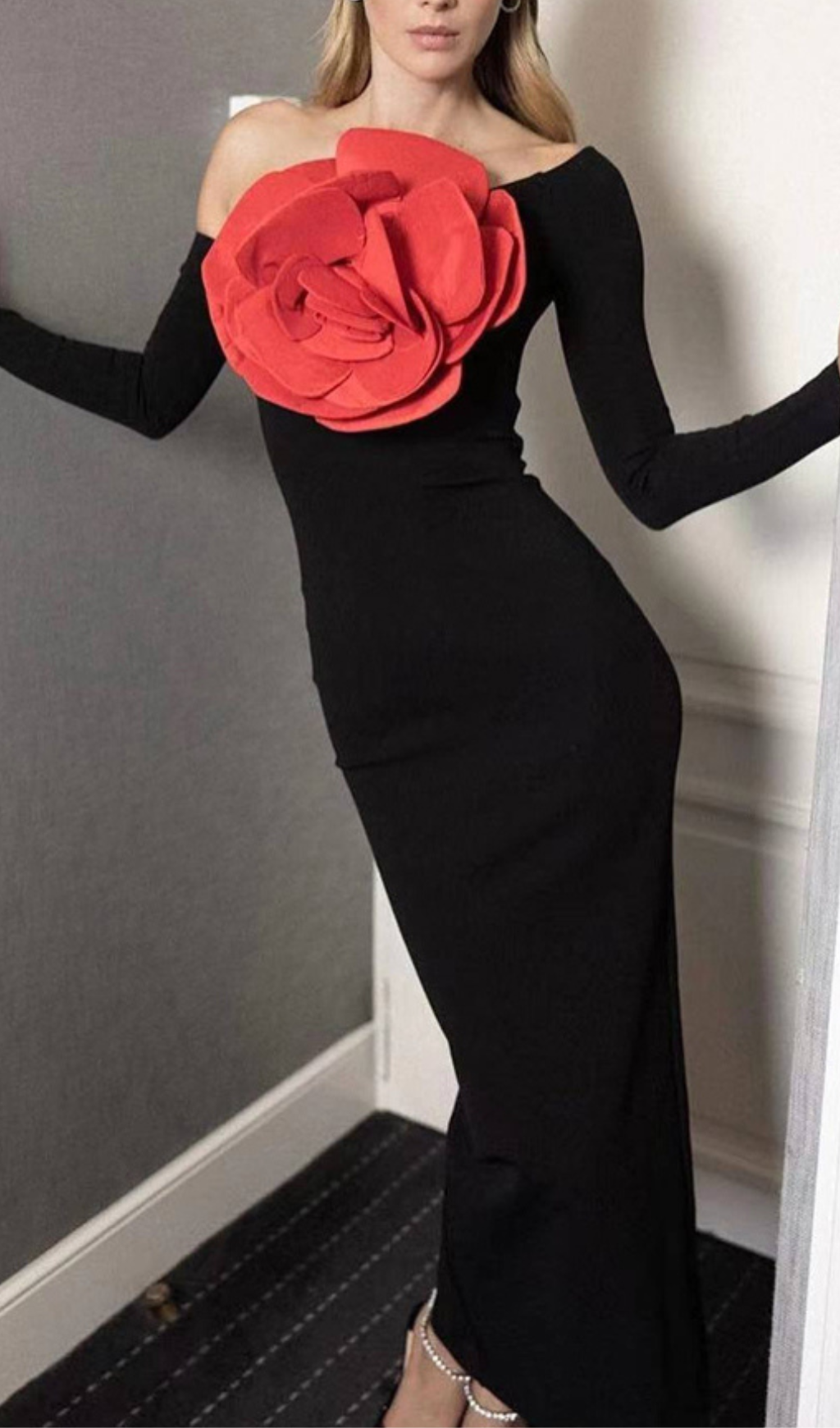 OFF SHOULDERS MAXI DRESS WITH ROSE Flowering Girl