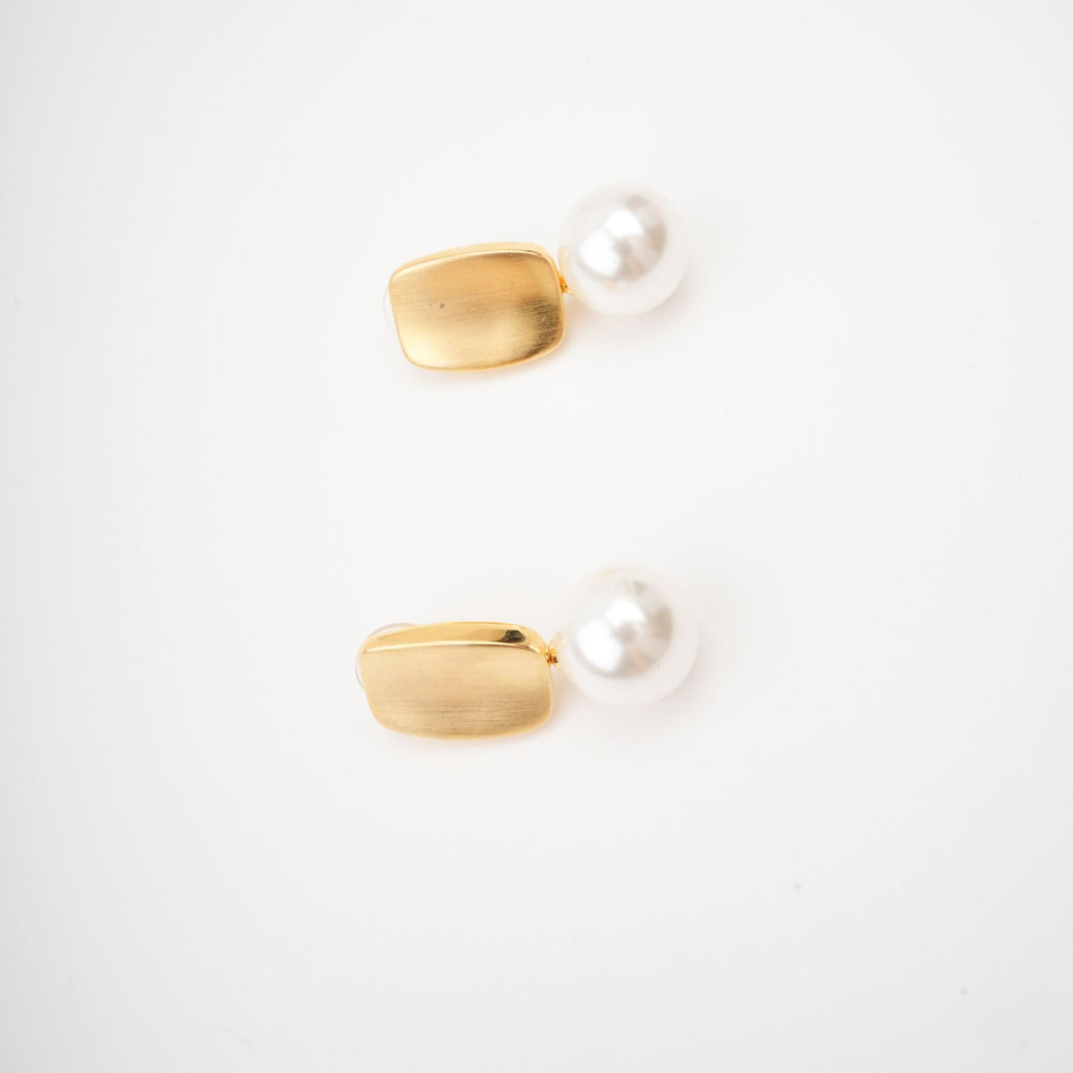 Pauline Faux-Pearl Earrings Flowering Girl