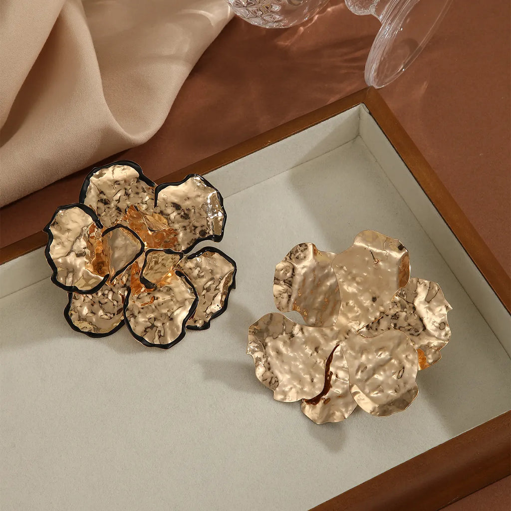 Cynara Gold Black Flower Earrings Flowering Girl