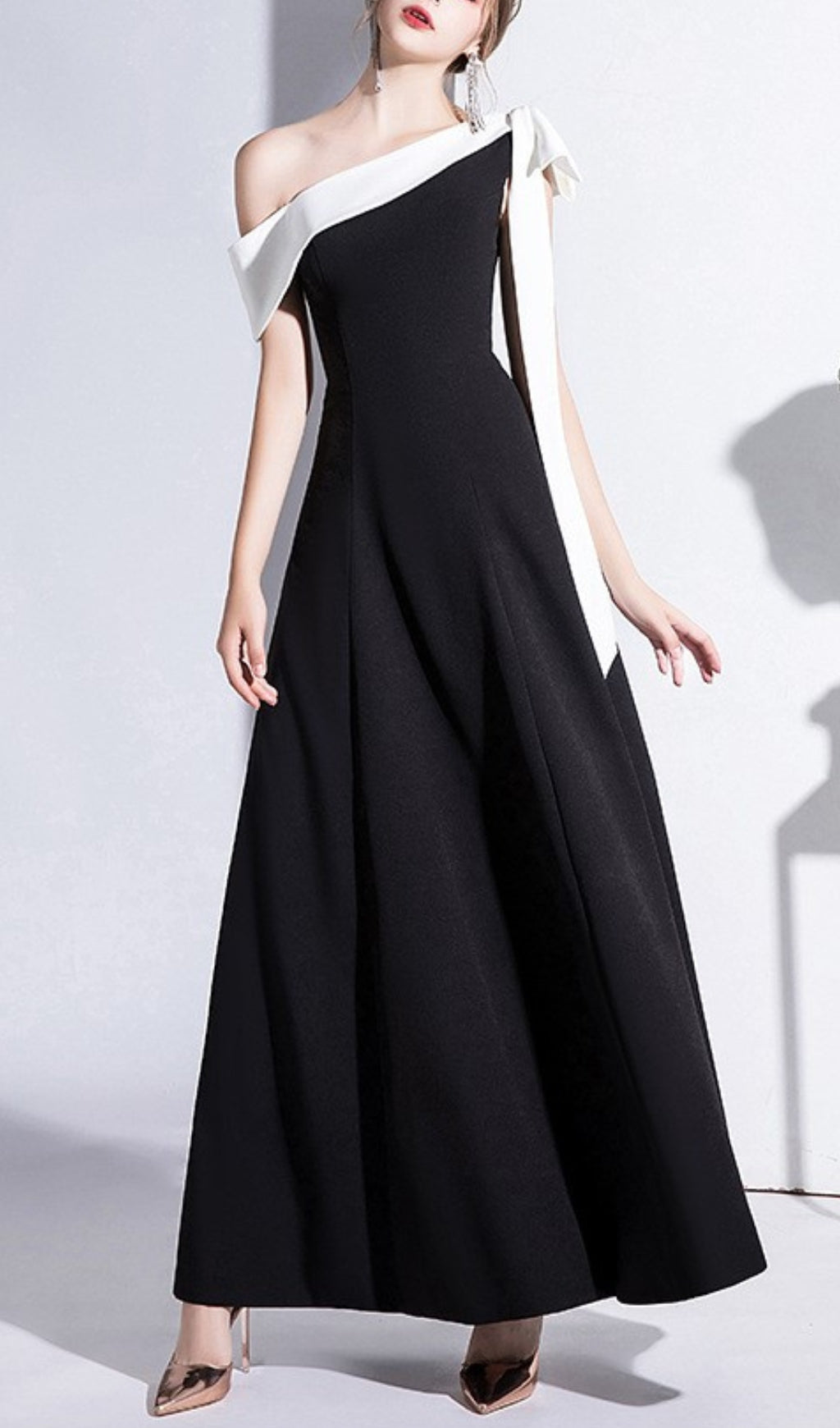 Pagged Bow Midi Dress In Black Flowering Girl