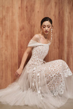 Miua Gored Gathered Lace Midi Dress In White Flowering Girl
