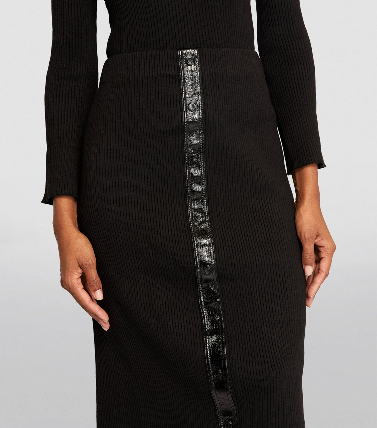 KNIT BUTTON SLIT MAXI SKIRT Flowering Girl