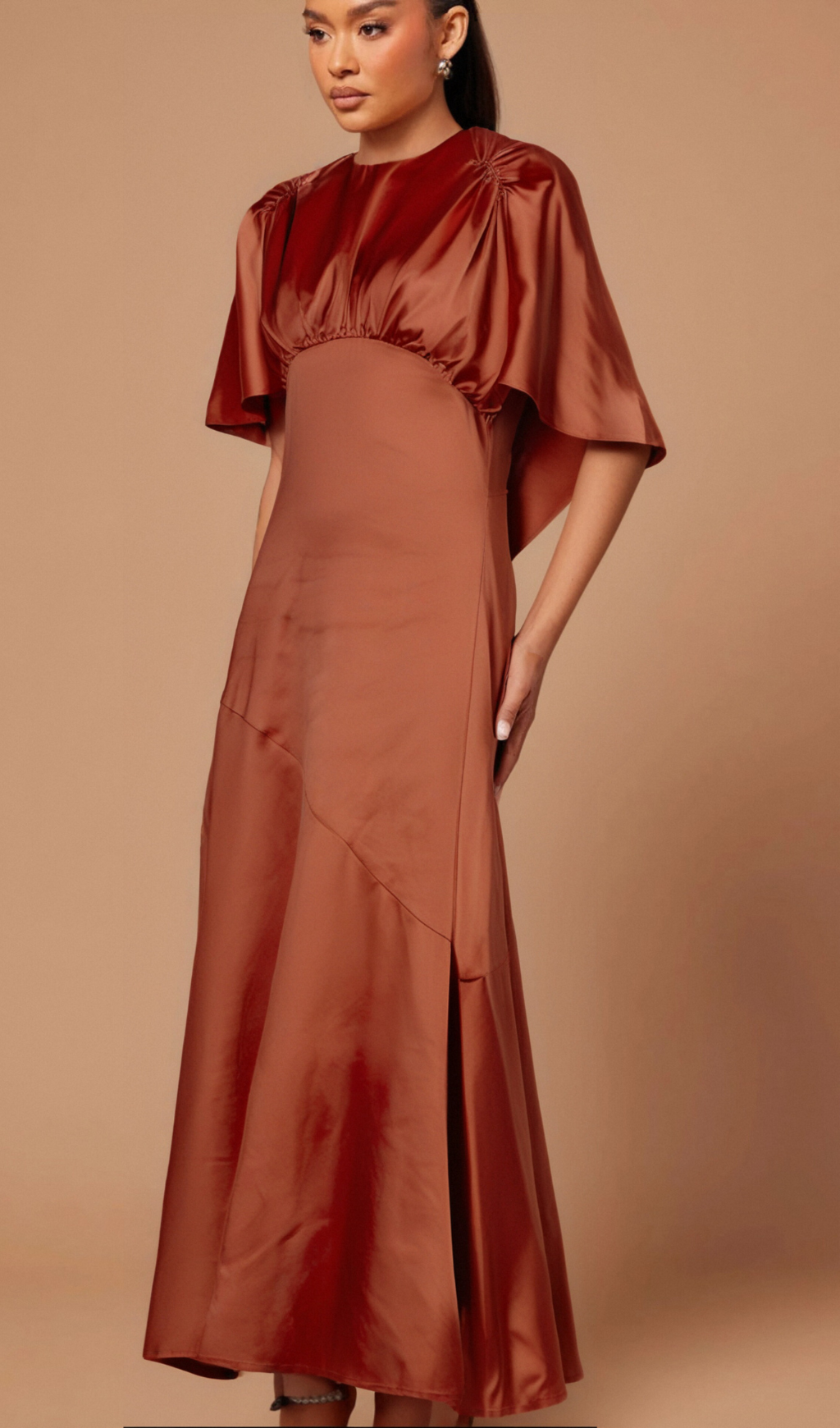 Zoé red cape-sleeve open-back maxi dress Flowering Girl