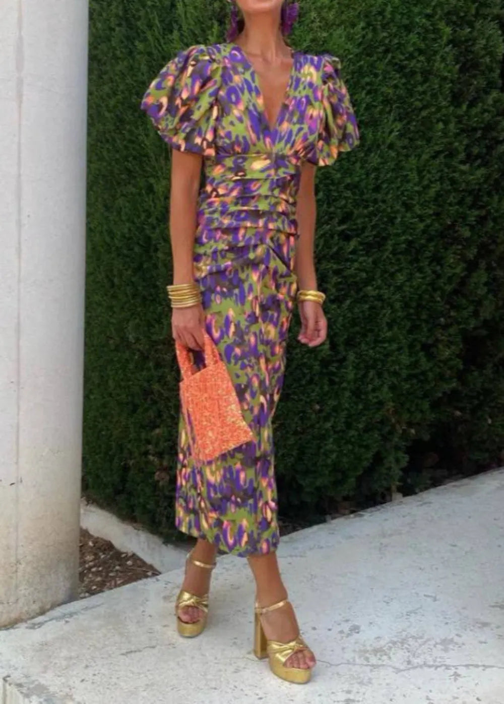 Stylish and Vibrant Dress Flowering Girl