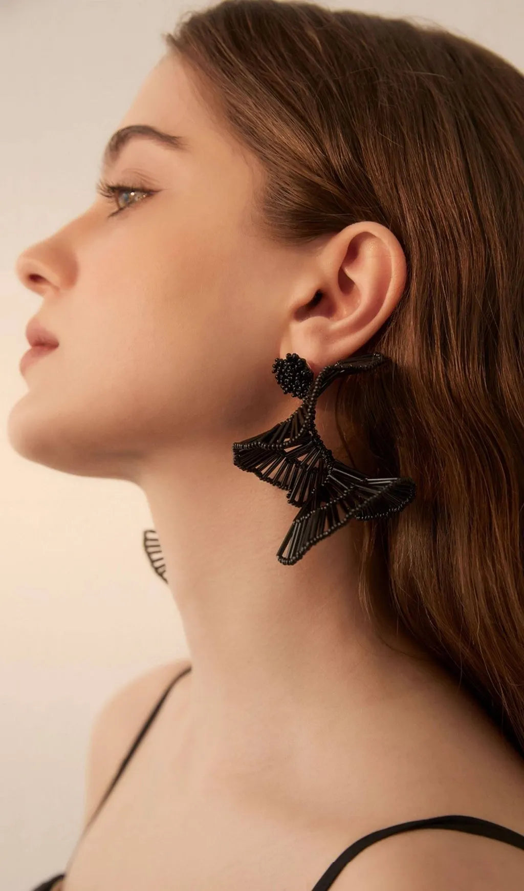 Leighna Black Fan-Shaped Earrings Flowering Girl