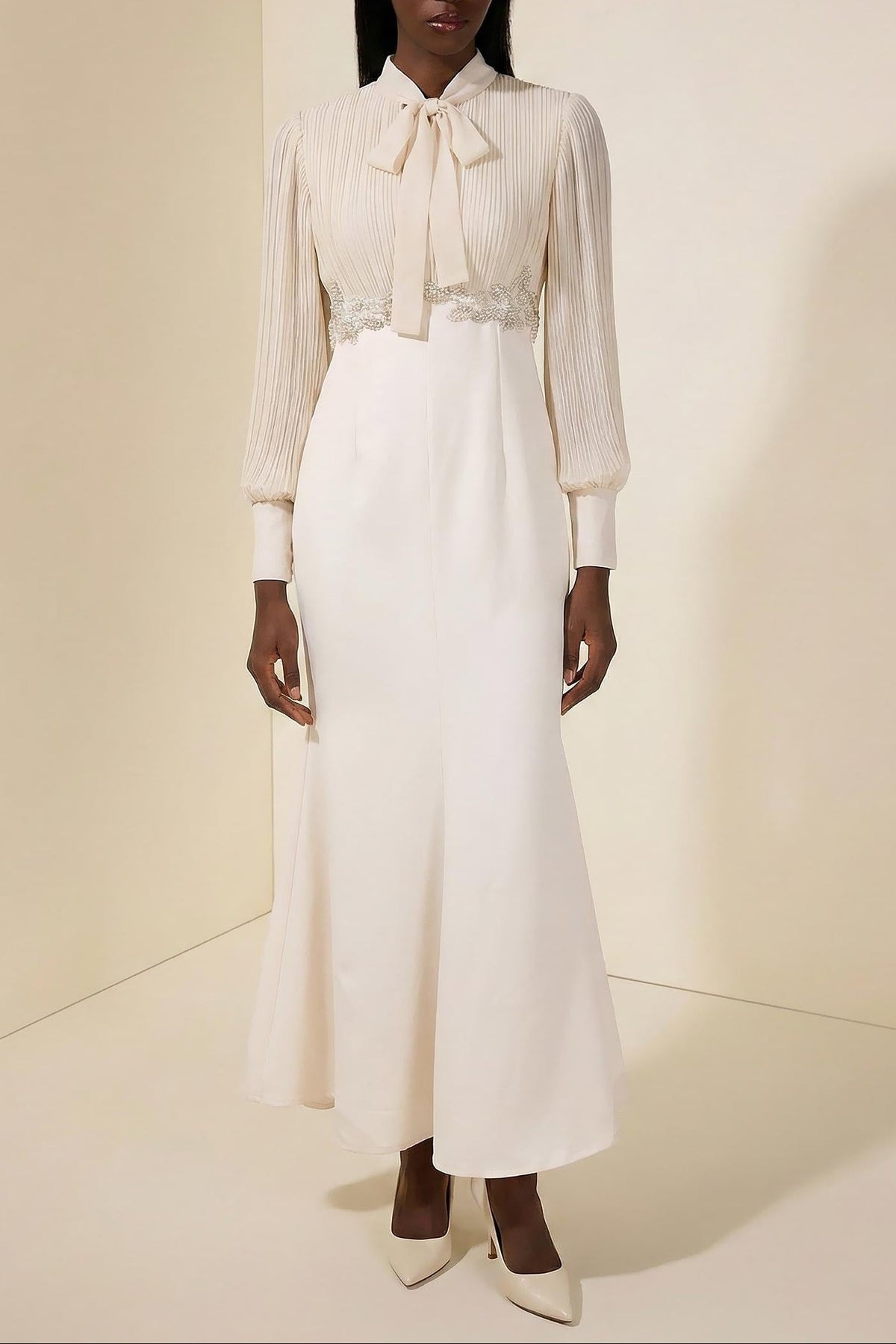 Carlin Balloon Sleeve Ruched Tie Up Midi Dress - Apricot Flowering Girl