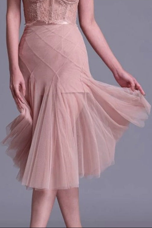 Floral Dentelle Off-Shoulder Bustier Corset Net Skirt Set In Pink Flowering Girl