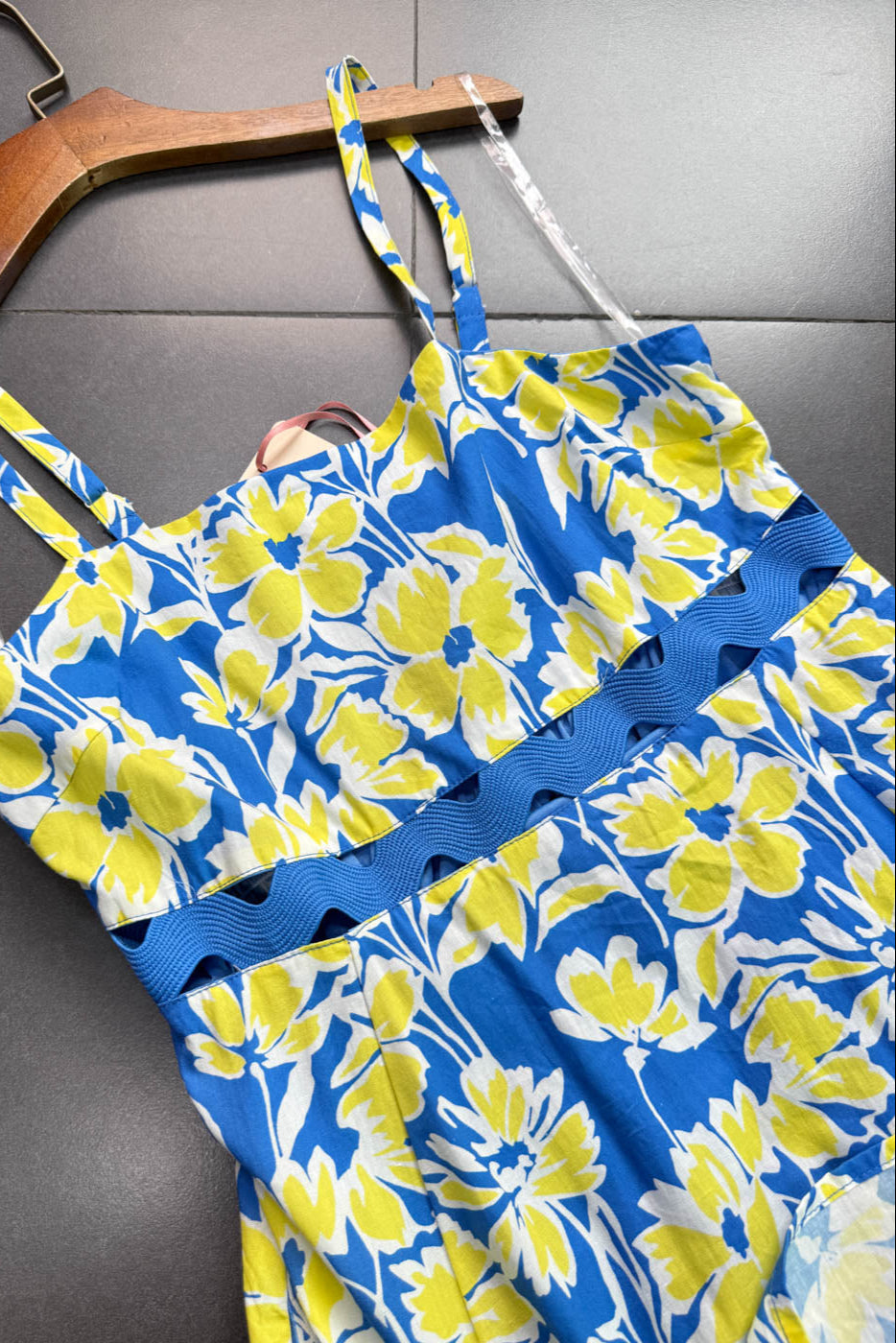 Wallis Floral Print Hollow Midi Dress In Blue Flowering Girl